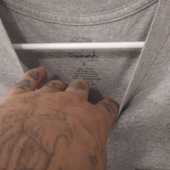 *NWOT* DSC pocket tee (Mens LG) - Picture 2 of 4